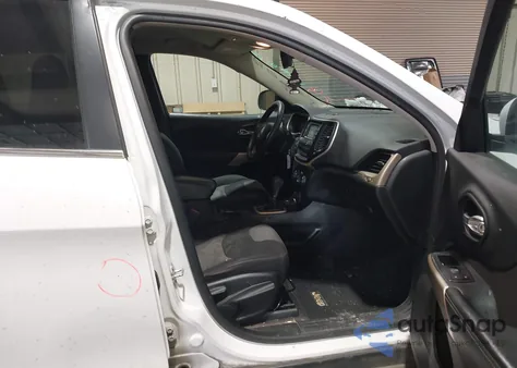 2018 Jeep Cherokee Latitude 4X4 from USA, damaged, VIN 1C4PJMCX8JD529136